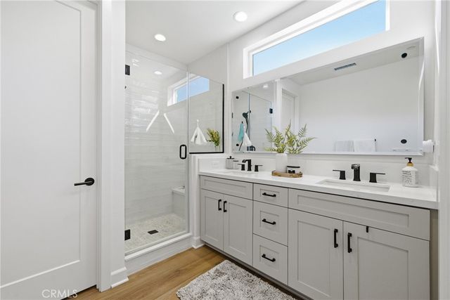 124 Chant, Irvine, CA 92618