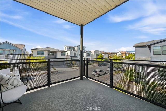 124 Chant, Irvine, CA 92618