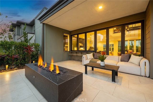 124 Chant, Irvine, CA 92618