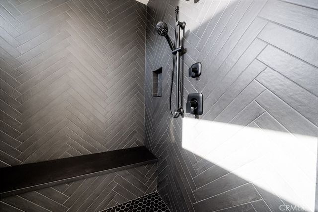 124 Chant, Irvine, CA 92618