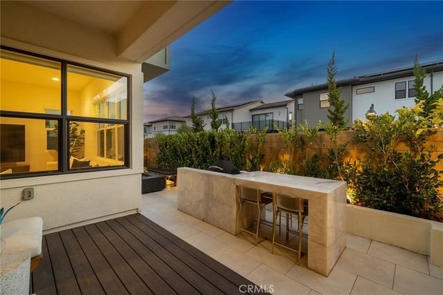 124 Chant, Irvine, CA 92618