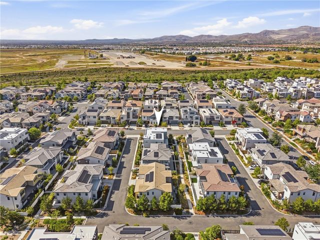 124 Chant, Irvine, CA 92618