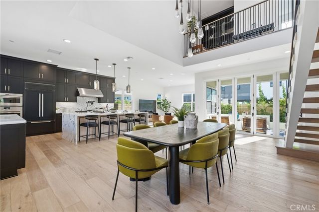 124 Chant, Irvine, CA 92618