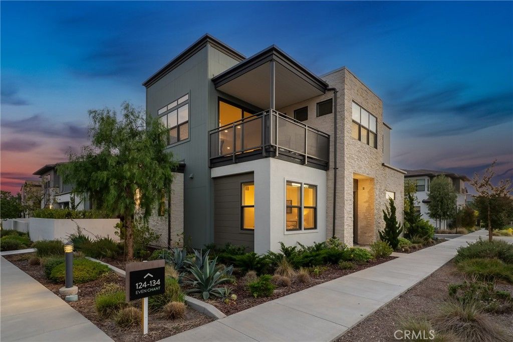 124 Chant, Irvine, CA 92618