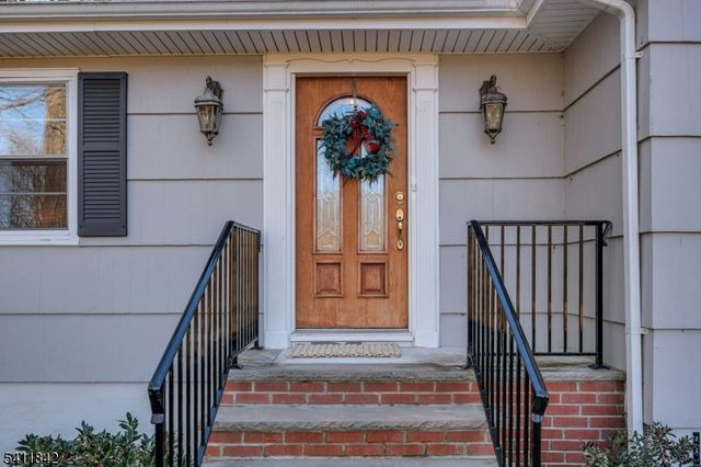 6 Mountainside Dr, Morris Twp., NJ 07960