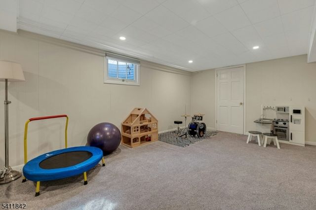 6 Mountainside Dr, Morris Twp., NJ 07960