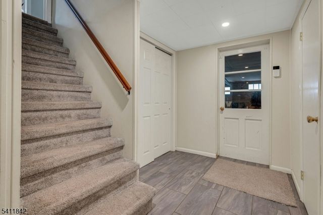 6 Mountainside Dr, Morris Twp., NJ 07960