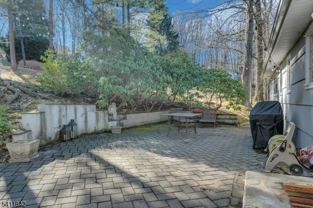 6 Mountainside Dr, Morris Twp., NJ 07960