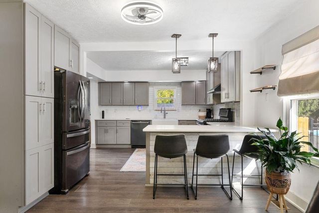 2382 Clover Blossom Court, Grove City, OH 43123