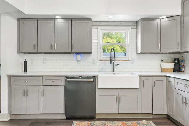 2382 Clover Blossom Court, Grove City, OH 43123