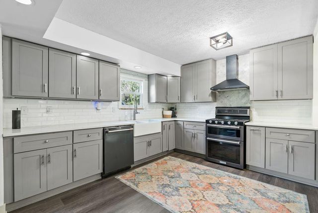 2382 Clover Blossom Court, Grove City, OH 43123