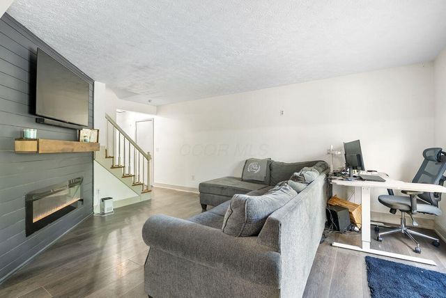 2382 Clover Blossom Court, Grove City, OH 43123