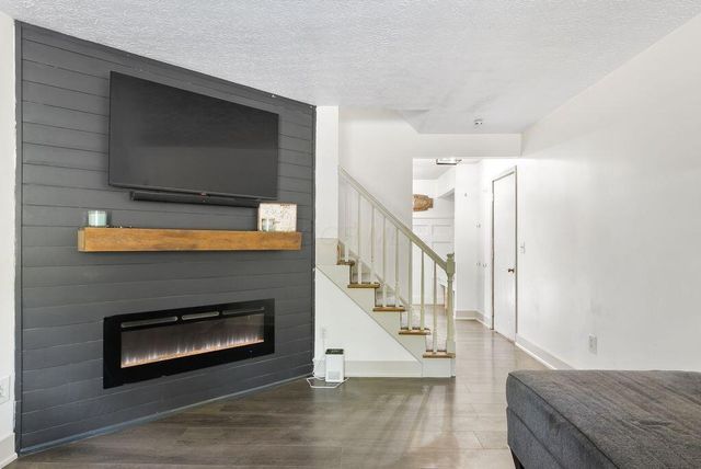 2382 Clover Blossom Court, Grove City, OH 43123