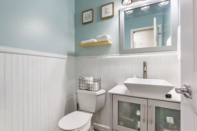 2382 Clover Blossom Court, Grove City, OH 43123