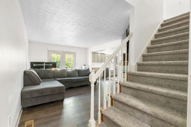 2382 Clover Blossom Court, Grove City, OH 43123