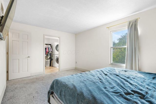 2382 Clover Blossom Court, Grove City, OH 43123