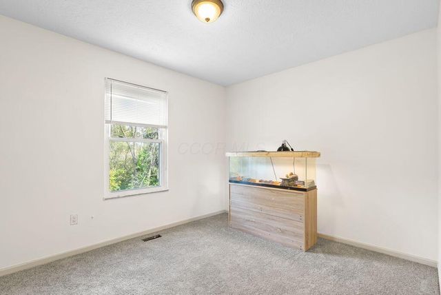 2382 Clover Blossom Court, Grove City, OH 43123