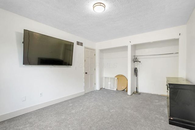 2382 Clover Blossom Court, Grove City, OH 43123