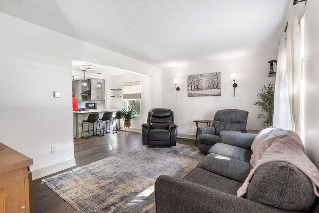 2382 Clover Blossom Court, Grove City, OH 43123