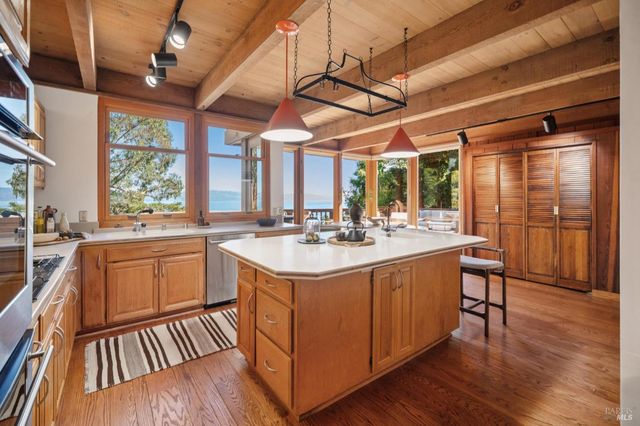 2490 Spanish Trail Rd, Tiburon, CA 94920