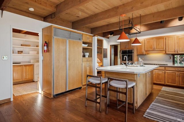 2490 Spanish Trail Rd, Tiburon, CA 94920