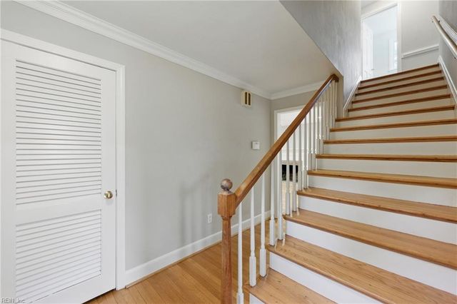 4328 Thoroughgood DR, Virginia Beach, VA 23455