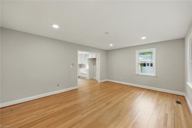 4328 Thoroughgood DR, Virginia Beach, VA 23455