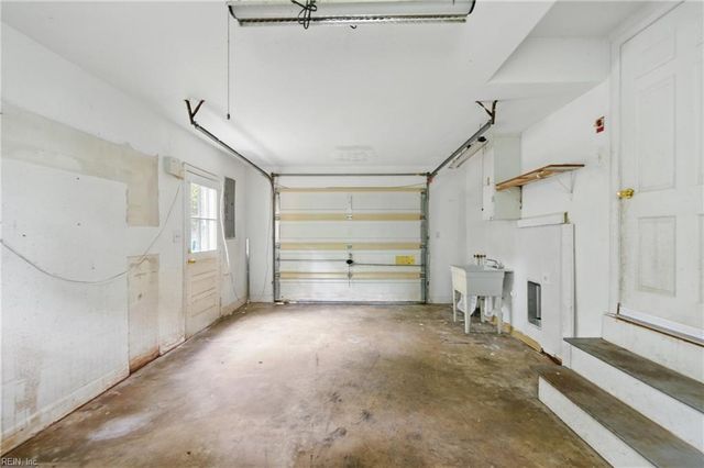 4328 Thoroughgood DR, Virginia Beach, VA 23455