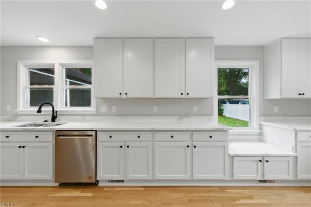 4328 Thoroughgood DR, Virginia Beach, VA 23455