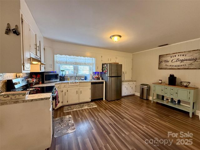 3531 Icard Rhodhiss Road, Connelly Springs, NC 28612