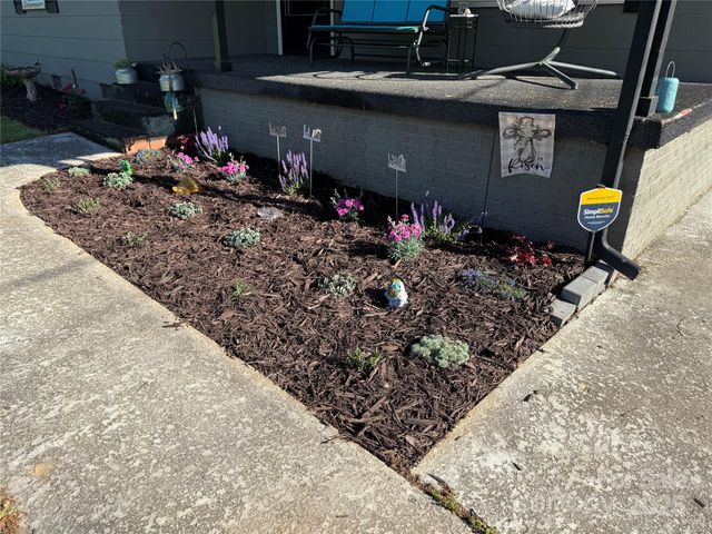 3531 Icard Rhodhiss Road, Connelly Springs, NC 28612