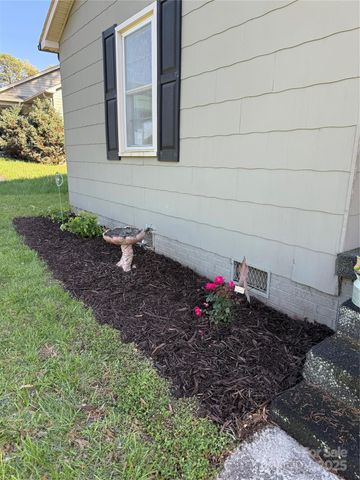 3531 Icard Rhodhiss Road, Connelly Springs, NC 28612