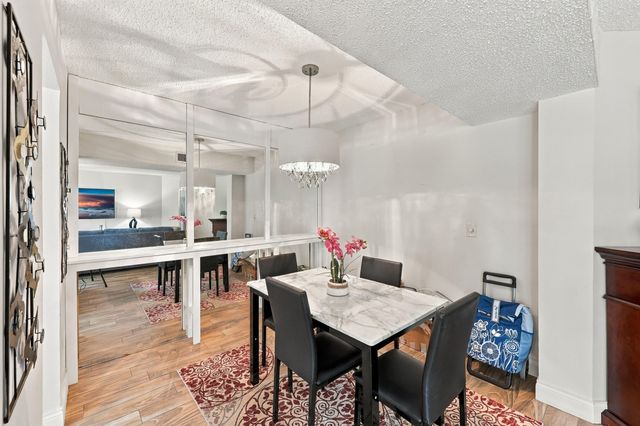 3810 Via Poinciana 202, Lake Worth, FL 33467