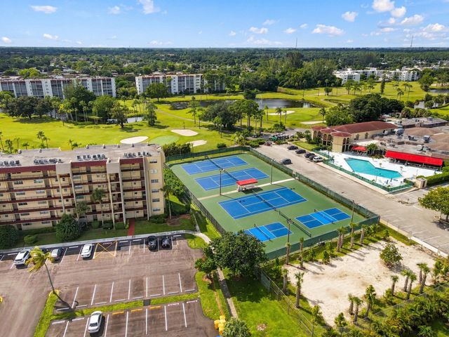 3810 Via Poinciana 202, Lake Worth, FL 33467