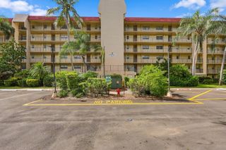 3810 Via Poinciana 202, Lake Worth, FL 33467