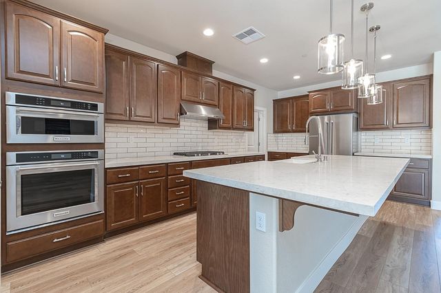 1271 Veteran St, Manteca, CA 95337