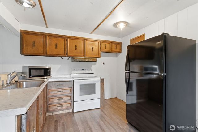 15005 SE 306th Place, Kent, WA 98042