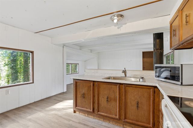 15005 SE 306th Place, Kent, WA 98042