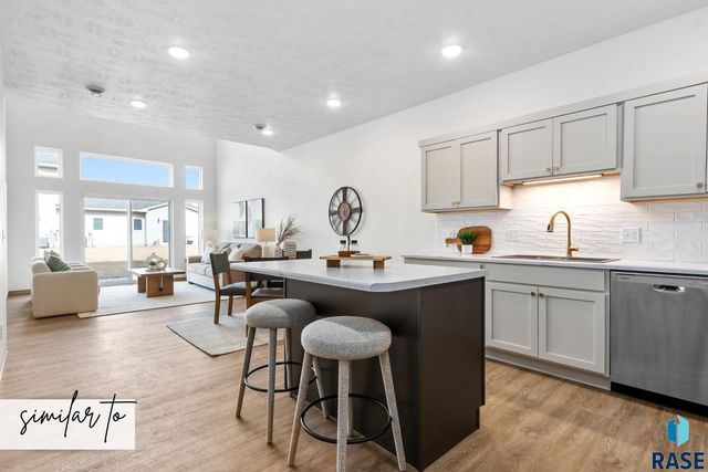 5717 E Avett Pl, Sioux Falls, SD 57108