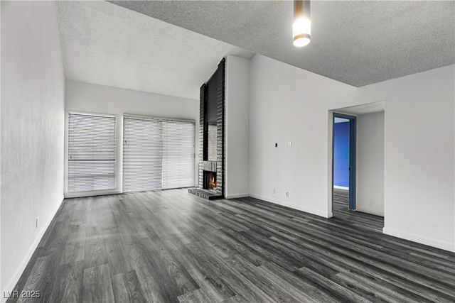 4533 Madreperla Street, Las Vegas, NV 89121