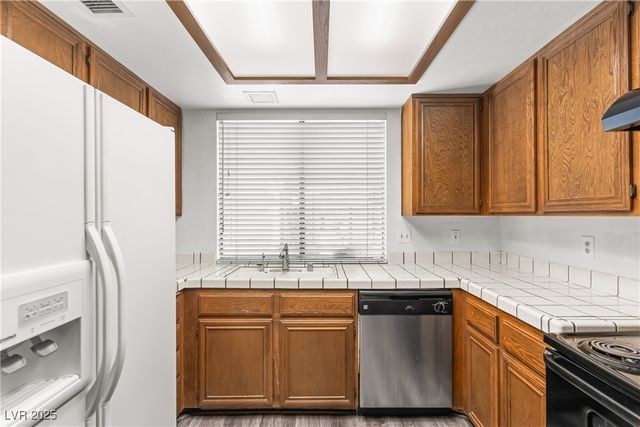 4533 Madreperla Street, Las Vegas, NV 89121