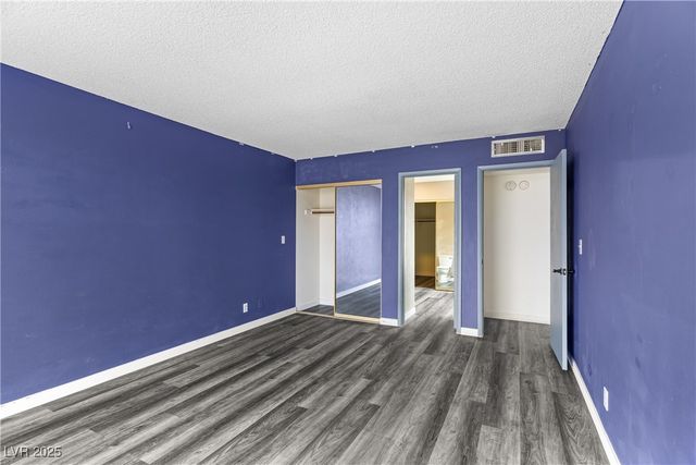 4533 Madreperla Street, Las Vegas, NV 89121