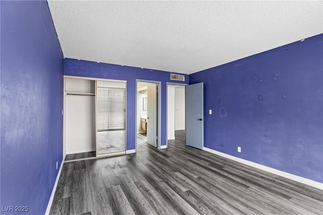 4533 Madreperla Street, Las Vegas, NV 89121
