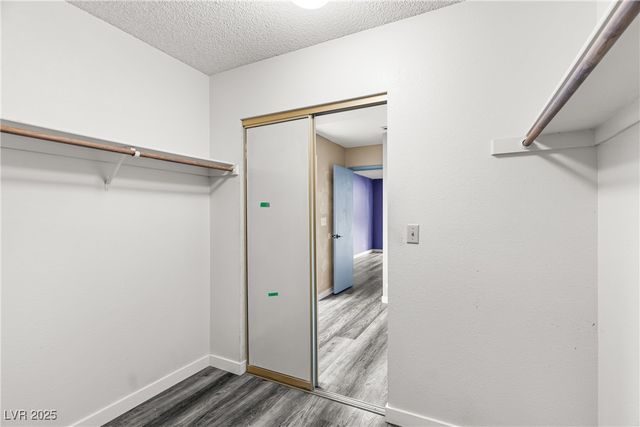 4533 Madreperla Street, Las Vegas, NV 89121