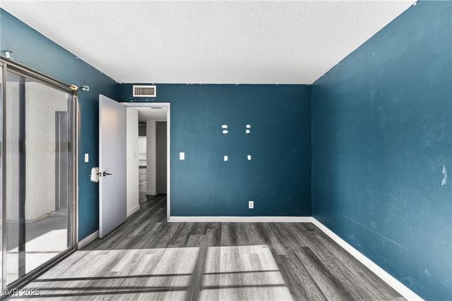4533 Madreperla Street, Las Vegas, NV 89121