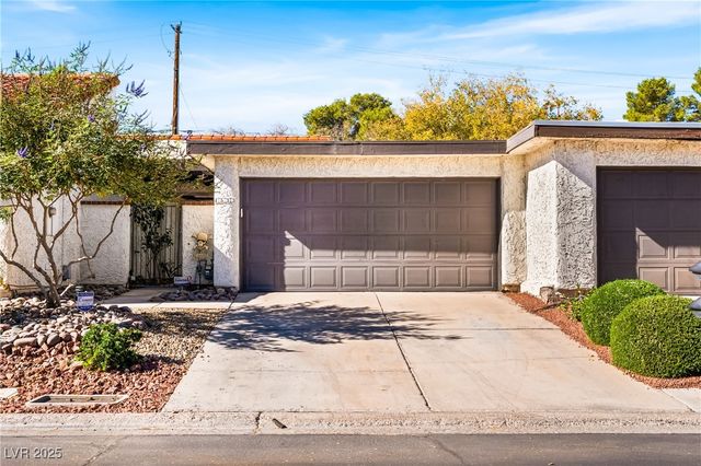 4533 Madreperla Street, Las Vegas, NV 89121