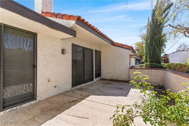 4533 Madreperla Street, Las Vegas, NV 89121
