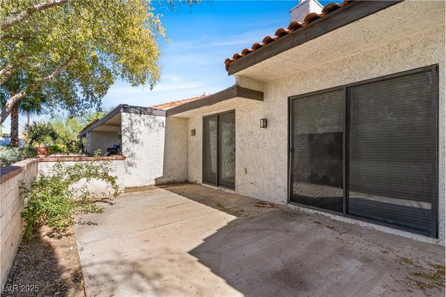 4533 Madreperla Street, Las Vegas, NV 89121