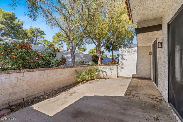 4533 Madreperla Street, Las Vegas, NV 89121