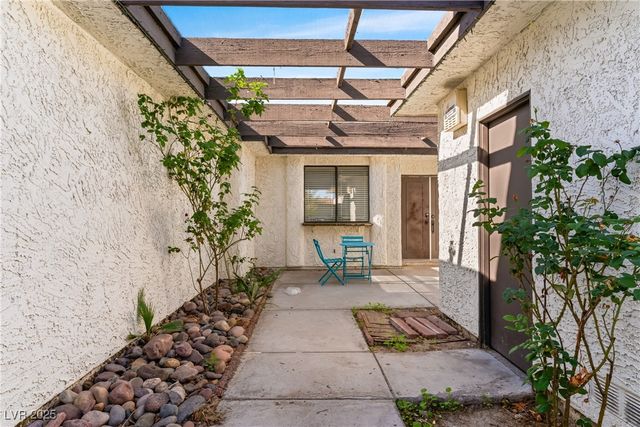 4533 Madreperla Street, Las Vegas, NV 89121
